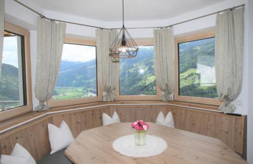 Hainzenberg Apartment | Apartment Rosina by Interhome