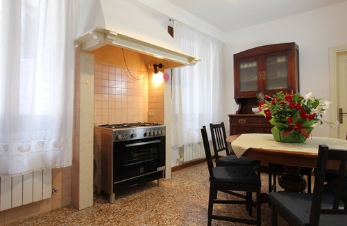 San Polo Apartment | Apartment Rossini (250m Rialto's Bridge)