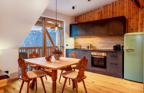 Renon Apartment | Apartment 'Rotwandterhof Bienenstock' with Mountain View, Shared Garden and Wi-Fi