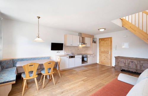 La Valle Apartment | Apartment 'Rungghof 2' with Mountain View, Shared Terrace and Wi-Fi