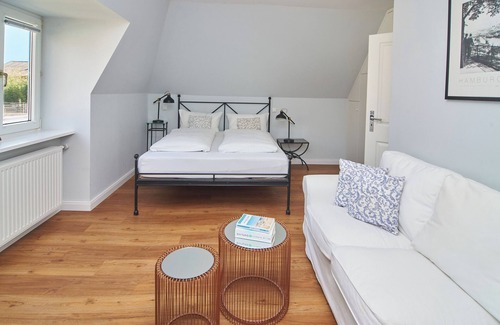 Niendorf Apartment | Apartment "Sunset" - Cozy with a little sea view and modern comfort