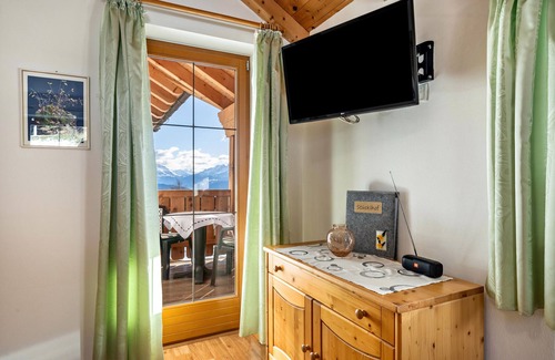 San Genesio Atesino Apartment | Apartment 'Stücklhof Wohnung Arnika' with Mountain View, Shared Garden and Wi-Fi