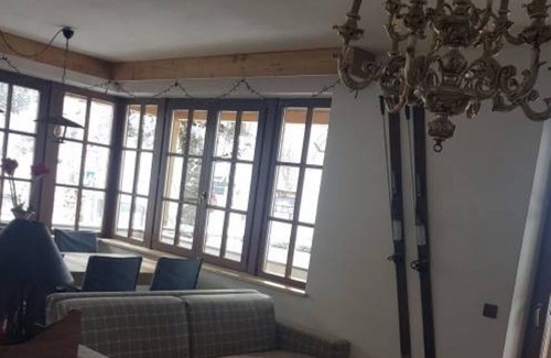San Candido Apartment | Apartment 'San Candido' with Mountain View & Balcony