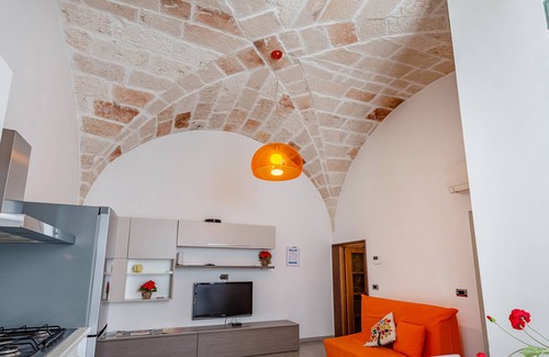 Conversano Apartment | Apartment "SanLorenzo" with WI-FI and Air Conditioning a few km from Polignano