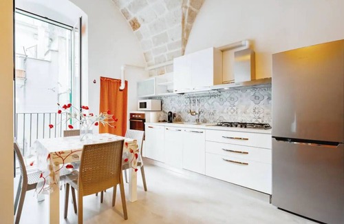 Conversano Apartment | Apartment "SanLorenzo" with WI-FI and Air Conditioning a few km from Polignano