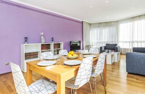Les Corts Apartment | Apartment Sants-Les Corts Galileu by Interhome