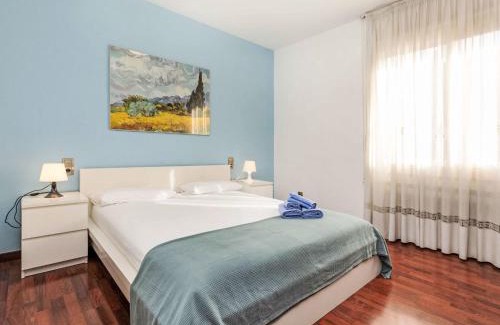 Les Corts Apartment | Apartment Sants-Les Corts Galileu by Interhome