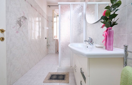 Piombino Apartment | Apartment 'Sara's' with Private Balcony and Wi-Fi