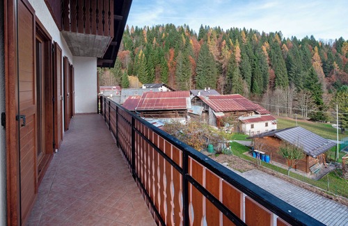 Pie Falcade Apartment | Apartment 'Sasedel' with Mountain View, Shared Garden and Balcony
