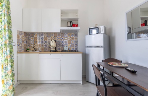 Granelli Apartment | Apartment "Savana Gialla" with Private Terrace & Wi-Fi