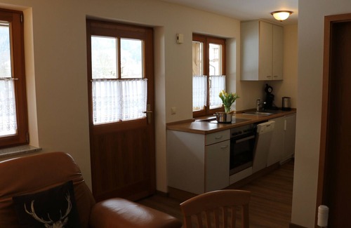 Glottertal Apartment | Apartment 'Scharbachhof' with Mountain View, Shared Garden and Wi-Fi