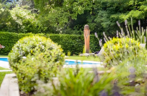 Silandro Apartment | Apartment 'Schnatzhof Typ A3' with Mountain View, Shared Pool and Wi-Fi