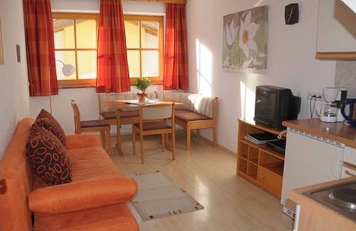 Werfenweng Apartment | Apartment Schneerose - Alpenflora, House