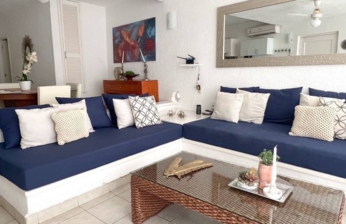 Club Santiago Apartment | Apartment (second floor) one block from the beach, CLUB SANTIAGO, Manzanillo