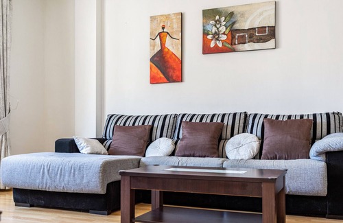 San Fernando Apartment | Apartment 'Sensacional Piso En San Fernando' with Private Terrace, Wi-Fi and Air Conditioning