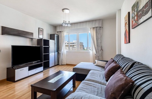 San Fernando Apartment | Apartment 'Sensacional Piso En San Fernando' with Private Terrace, Wi-Fi and Air Conditioning