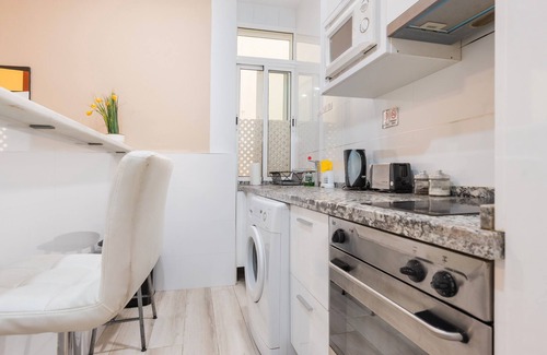 San Vicente Apartment | Apartment 'Sevilla' with Wi-Fi and Air Conditioning