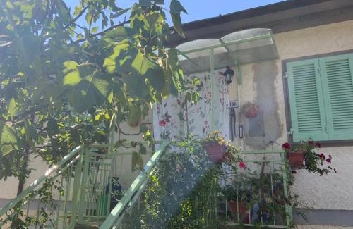 Stazzema Apartment | Apartment - Sleeps 2 Balcony & Parking