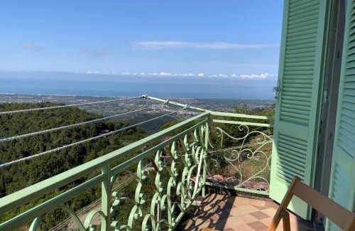 Stazzema Apartment | Apartment - Sleeps 2 Balcony & Parking