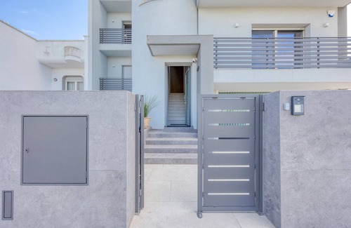 Tricase Apartment | Apartment 'Smeraldo' with Balcony, Wi-Fi and Air Conditioning