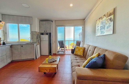 Vinaros Apartment | Apartment "Sol" on the Seafront with Air Conditioning and Wi-Fi