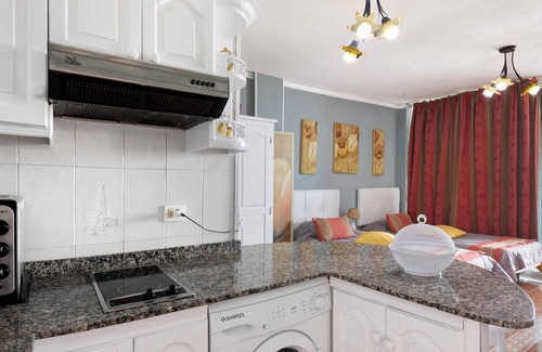 Puerto Naos Apartment | Apartment 'Sol Y Playa' with Private Terrace, Wi-Fi and Air Conditioning