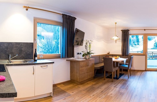 Selva di Val Gardena Apartment | Apartment Sosaslong, Elena