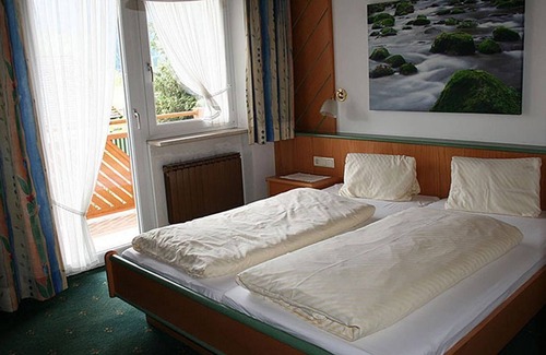 Stuhlfelden House | Apartment Standard, shower, toilet - Schweizerhaus, Hotel-Gasthof