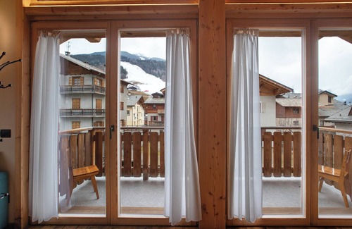 Bormio Apartment | Apartment 'Stelvio' with Mountain View, Balcony and Wi-Fi