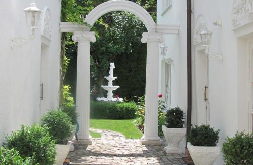Memmingen House | Apartment Storchenfärbe
