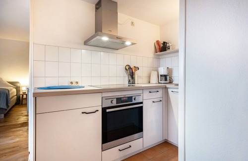 Westerhever Apartment | Apartment 'Strandgut' with Shared Terrace and Shared Garden