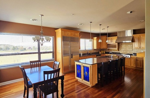 Madison Apartment | Apartment Suite Penthouse located at hotel on Madison's east side!