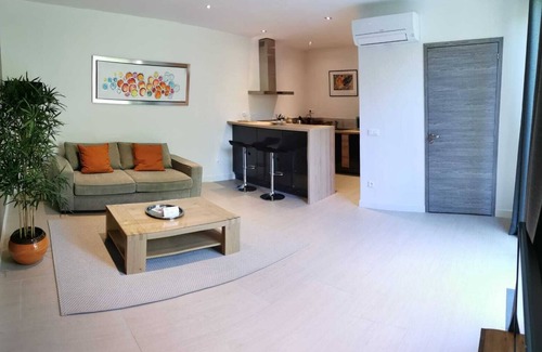 Cassis Apartment | Apartment-Suite-Supérieur-Terrace-Private Bathroom