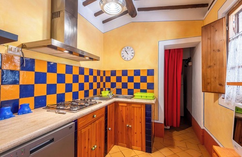 Murlo Apartment | Apartment 'Sulle Colline Di Siena' with Shared Pool, Wi-Fi and Air Conditioning