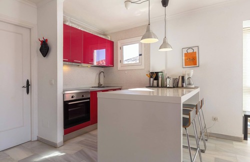 Benalmadena Costa Apartment | Apartment 'Summer in Costa del Sol' with Sea View, Terrace, Shared Pool & Wi-Fi