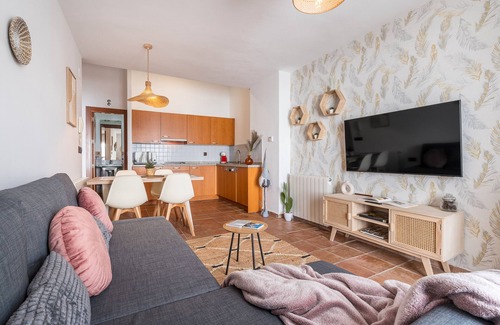 Pradollano Apartment | Apartment 'Superior Con Terraza E' with Mountain View, Private Terrace and Wi-Fi