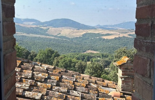 Gambassi Terme Apartment | Apartment surrounded by greenery near San Gimignano and Volterra