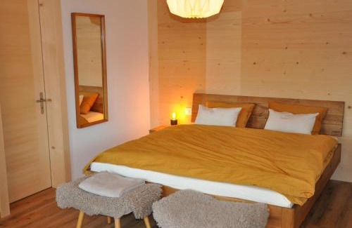 Saanen Apartment | Apartment Tüllerhus Studio by Interhome
