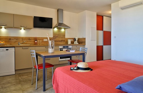 Tiuccia Apartment | Apartment-T2 - 2 personnes-Ensuite with Shower
