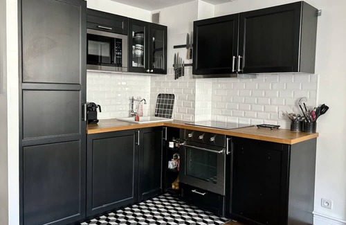 Saint Seurin - Fondaudege Apartment | Apartment 'T2 Centre-ville' with Wi-Fi