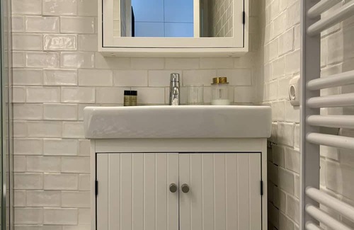 Saint Seurin - Fondaudege Apartment | Apartment 'T2 Centre-ville' with Wi-Fi