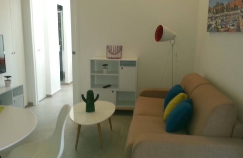 Falicon Apartment | APARTMENT T2 WITH PARKING - SMALL TERRACE - WIFI ON THE HILLS OF NICE
