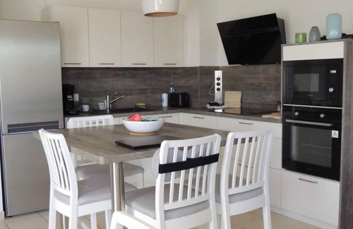 Giens Apartment | Apartment T3 Hyères, 150 m from the sea