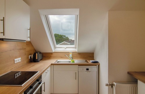Altengroden Apartment | Apartment 'Tautraum Suite Mit Whirlpool' with Wi-Fi