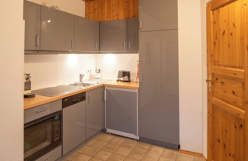 Langeoog Apartment | Apartment "Thomas" with light-flooded winter garden on the eastern edge of Langeoog village
