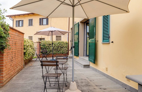Vinci Apartment | Apartment 'Tinaia' with Shared Pool, Wi-Fi and Air Conditioning