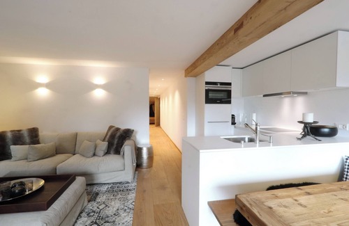 St. Moritz Apartment | Apartment Traviata - Stylish 2-Bedroom Apartment