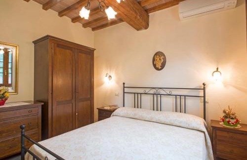 Orentano Apartment | Apartment Trilocale by Interhome
