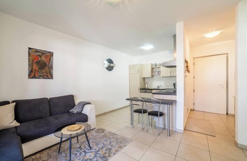 Merano Apartment | Apartment "Truma Swing 14" close to Ski Lift with Terrace & Wi-Fi