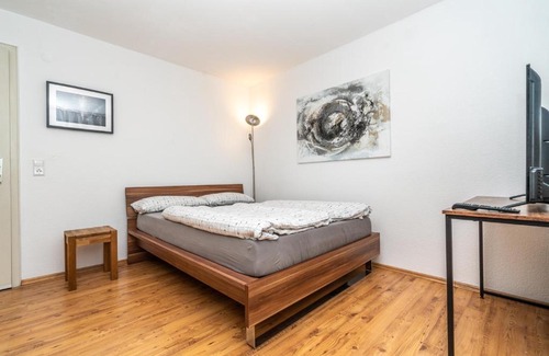 Universitat Apartment | Apartment und WG-Doppelzimmer Sonnenhalde